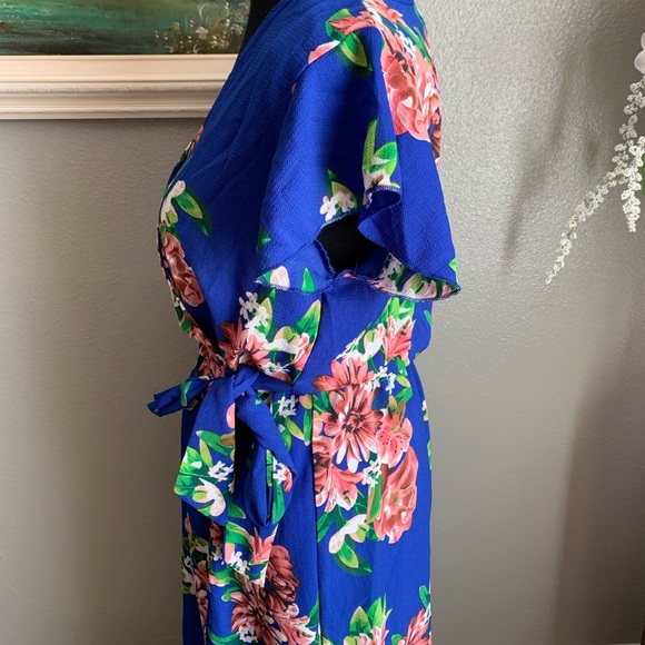 Dream of Me Floral High Low Maxi Dress Size Medium - Picture 14 of 17